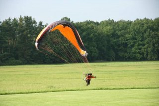 Paragliding na letišti